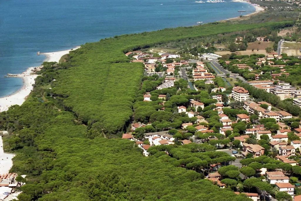 Villetta Tina Vada Italy