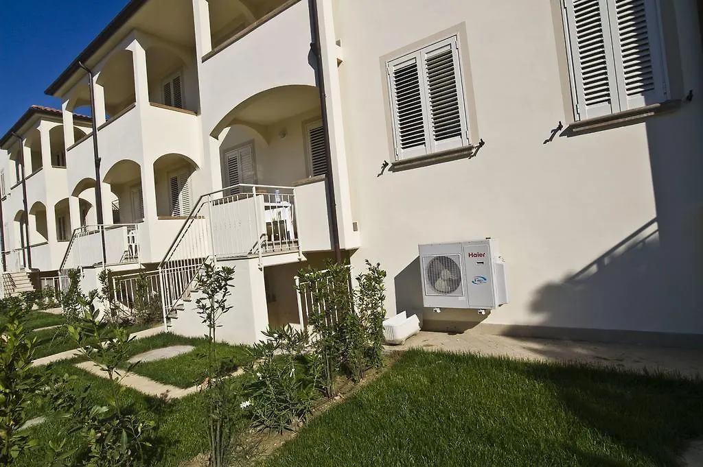 Villetta Tina Vada Aparthotel