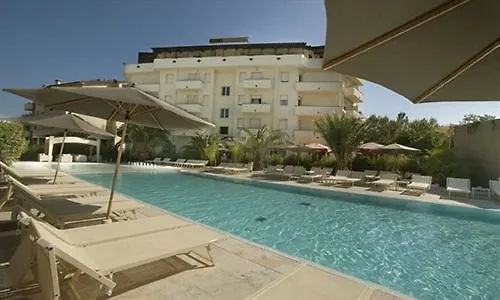Aparthotel Villetta Tina Vada