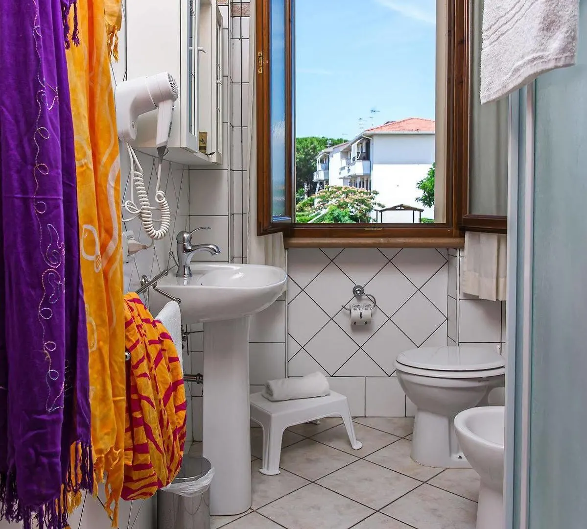 Aparthotel Villetta Tina Vada