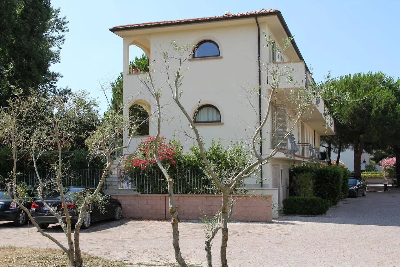 Villetta Tina Vada Aparthotel